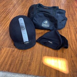 Riding helmet set
